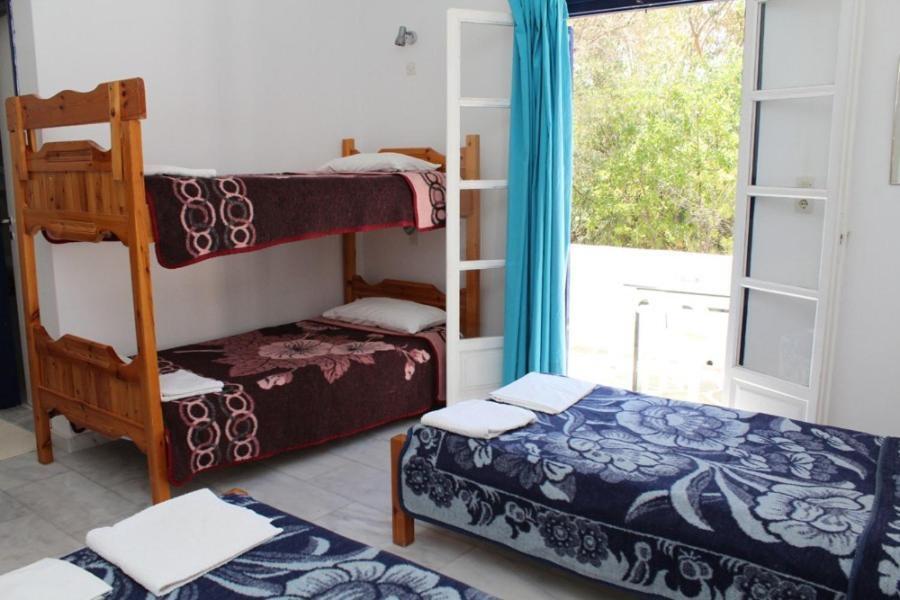 Purple Pig Stars Camping & Bungalows Milopotas Cameră foto