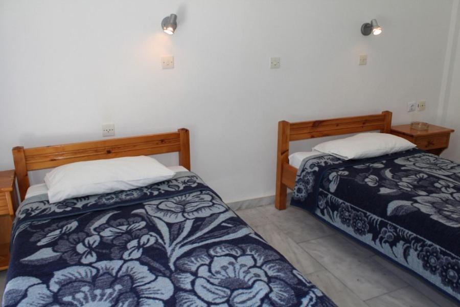 Purple Pig Stars Camping & Bungalows Milopotas Exterior foto